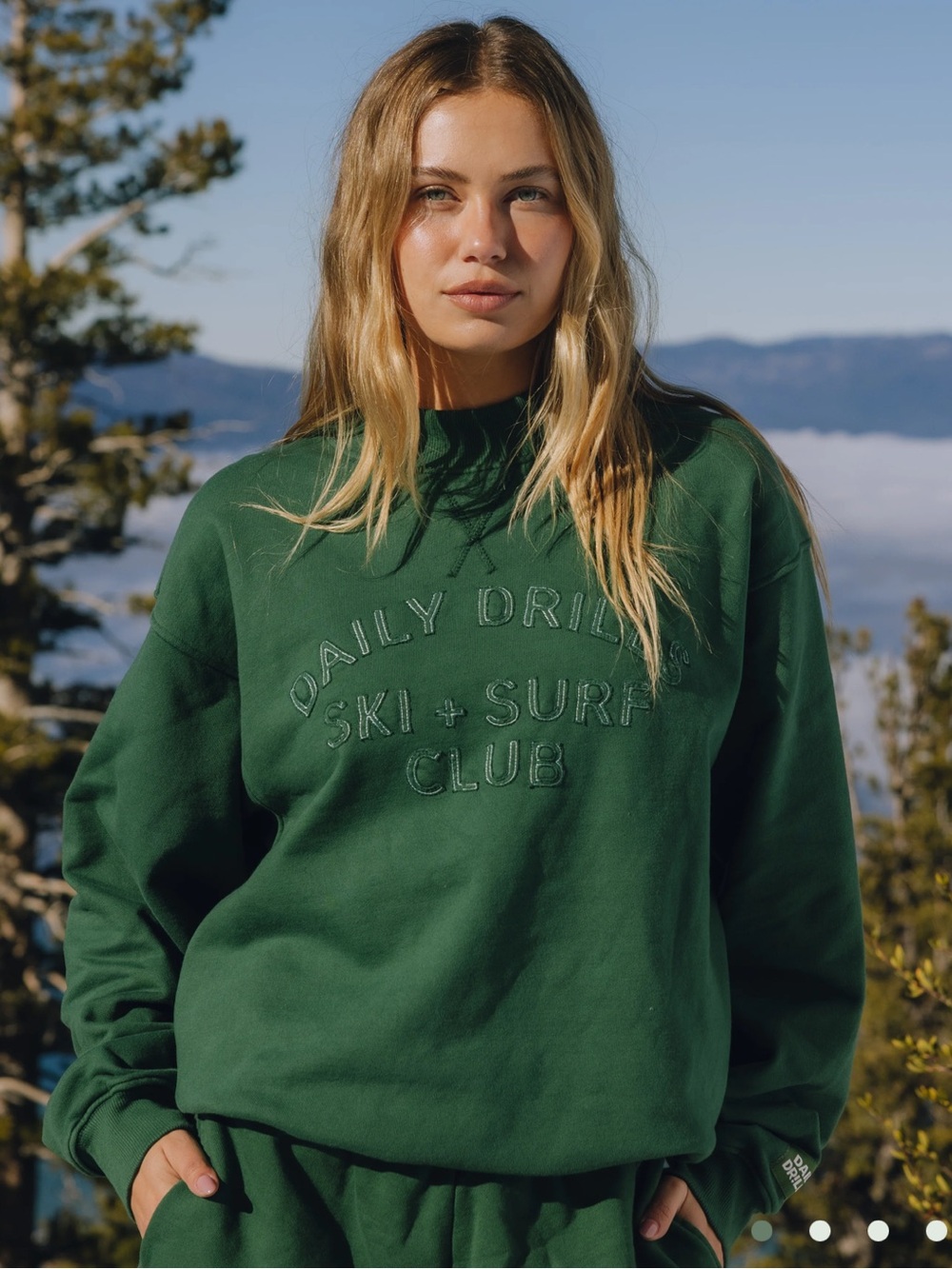 NWT Daily Drills Oversized Vintage Ski + Surf Crewneck